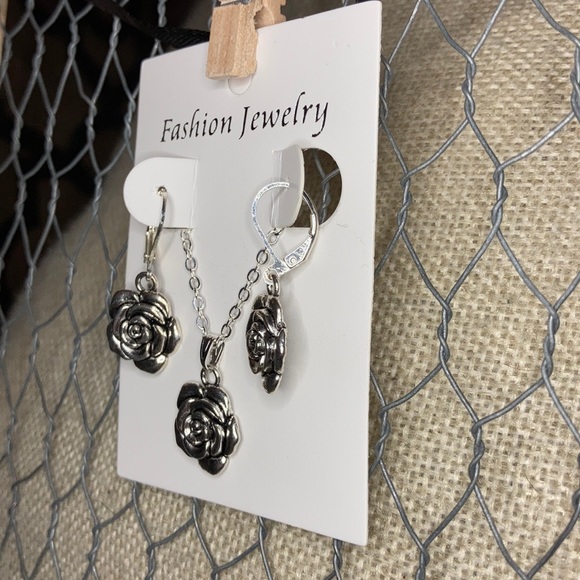 🛍️3for$13🛍️ Rose Jewelry Set - Picture 2 of 3